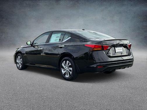 2025 Nissan Altima S FWD