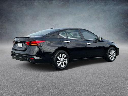 2025 Nissan Altima S FWD