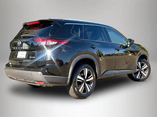 Super Black 2024 Nissan Rogue SL