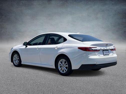 Ice 2026 Toyota Camry LE