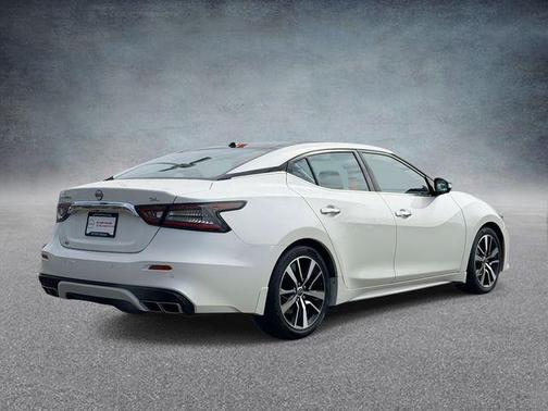 2023 Nissan Maxima SL