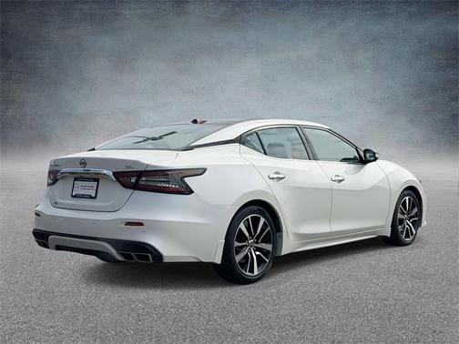 2023 Nissan Maxima SL