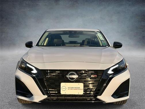 2025 Nissan Altima SR FWD