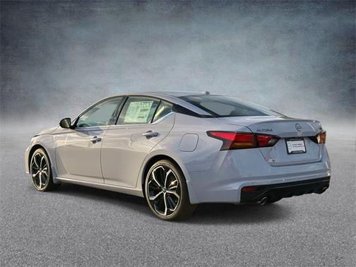 2025 Nissan Altima SR FWD