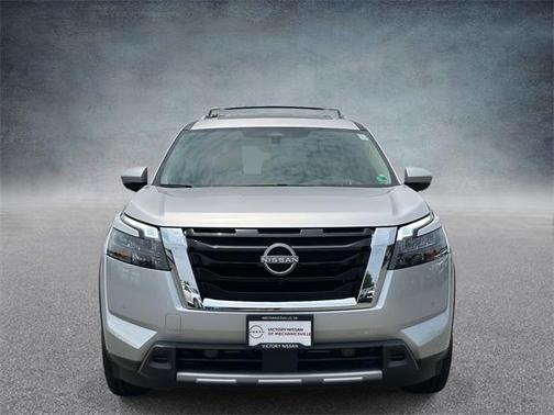 2025 Nissan Pathfinder Platinum 4WD