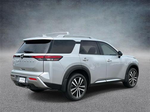 2025 Nissan Pathfinder Platinum 4WD