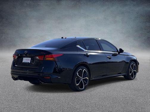 2024 Nissan Altima SR FWD