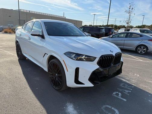 2025 BMW X6 xDrive40i