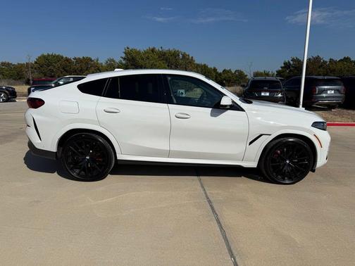 2025 BMW X6 xDrive40i