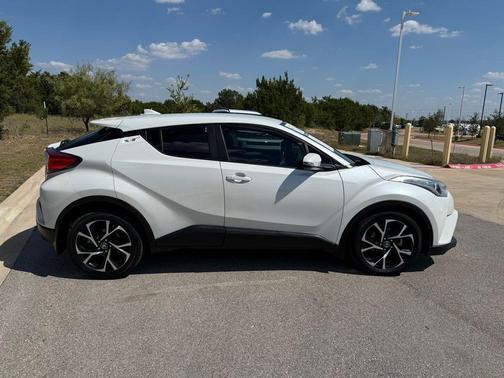 2018 Toyota C-HR XLE Premium