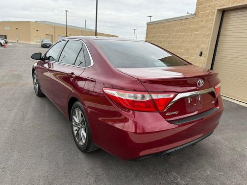 2016 Toyota Camry SE
