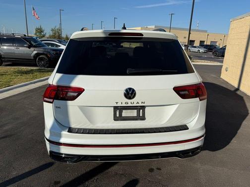 2023 Volkswagen Tiguan 2.0T SE R-Line Black