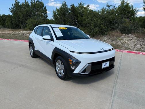2024 Hyundai KONA SE