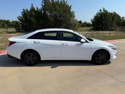 2022 Hyundai ELANTRA HEV Blue