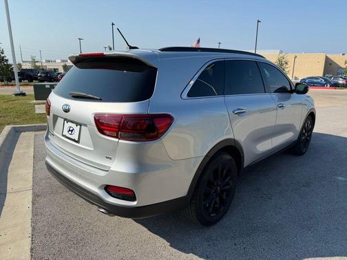 2020 Kia Sorento S