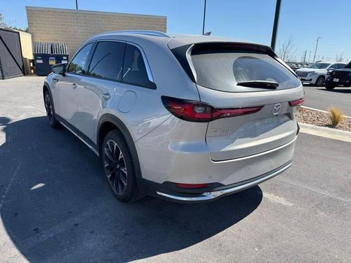 2024 Mazda CX-90 PHEV Premium Plus