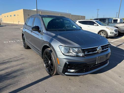 2021 Volkswagen Tiguan 2.0T SE R-Line Black