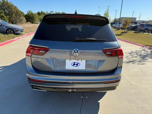 2021 Volkswagen Tiguan 2.0T SE R-Line Black