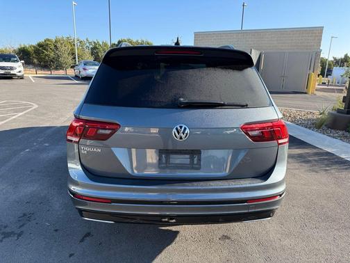 2021 Volkswagen Tiguan 2.0T SE R-Line Black
