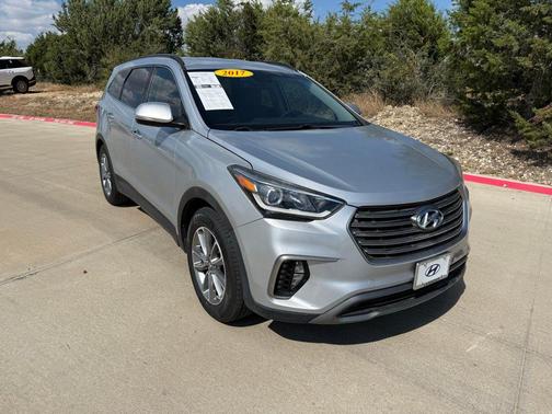 2017 Hyundai SANTA FE SE