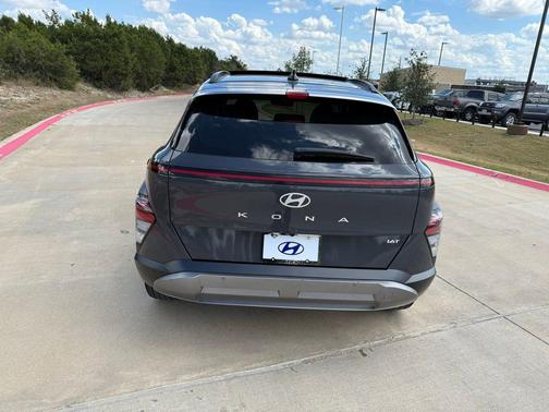2024 Hyundai KONA Limited