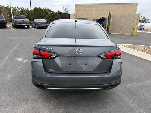 2020 Nissan Versa 1.6 S