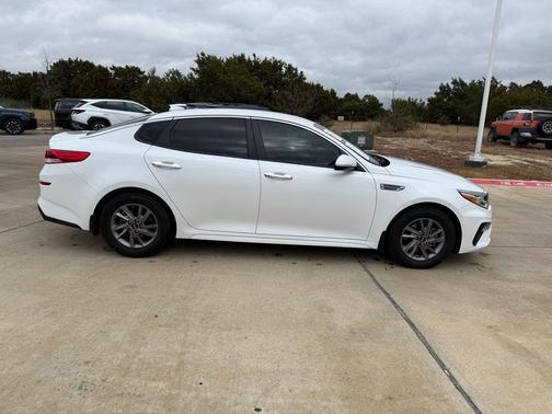 2020 Kia Optima LX