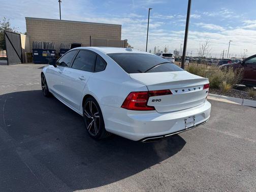 2020 Volvo S90 T6 R-Design