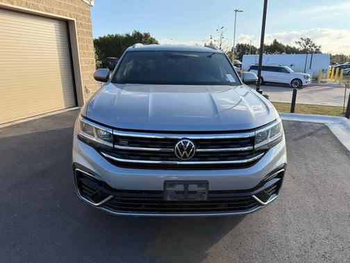 2020 Volkswagen Atlas Cross Sport 3.6L V6 SE w/Technology R-Line