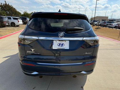 2022 Buick Enclave FWD Avenir