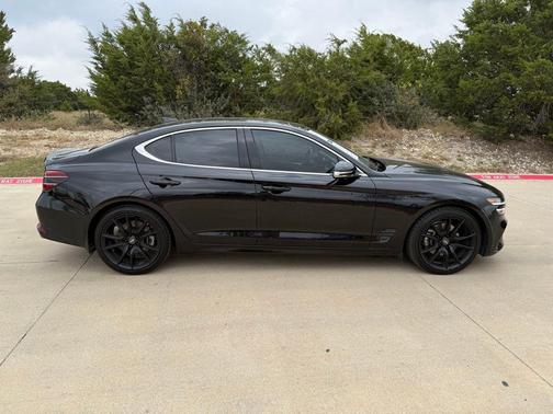 2022 Genesis G70 2.0T RWD