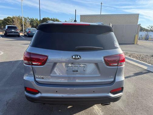 2020 Kia Sorento S