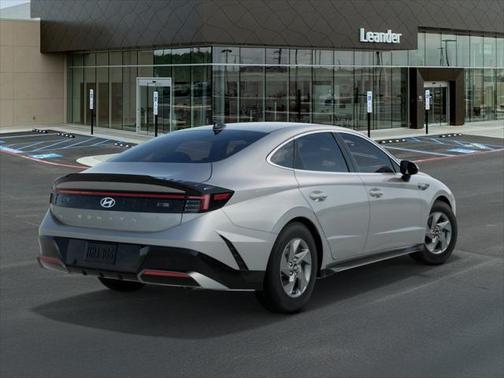 2025 Hyundai SONATA SE