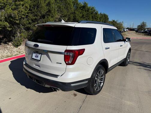 2018 Ford Explorer Platinum