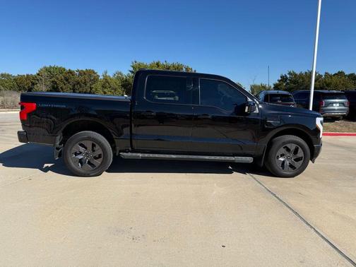 2022 Ford F-150 Lightning LARIAT