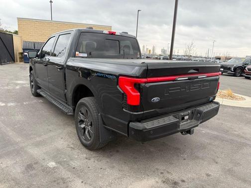 2022 Ford F-150 Lightning LARIAT