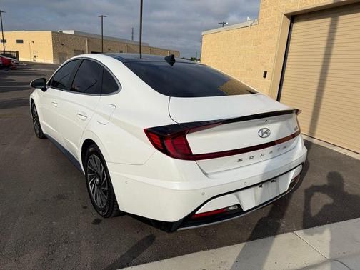 2023 Hyundai SONATA Hybrid Limited