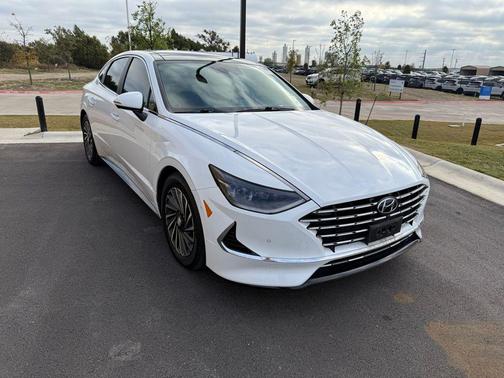 2023 Hyundai SONATA Hybrid Limited