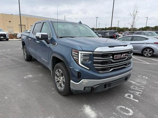 2024 GMC Sierra 1500 SLT