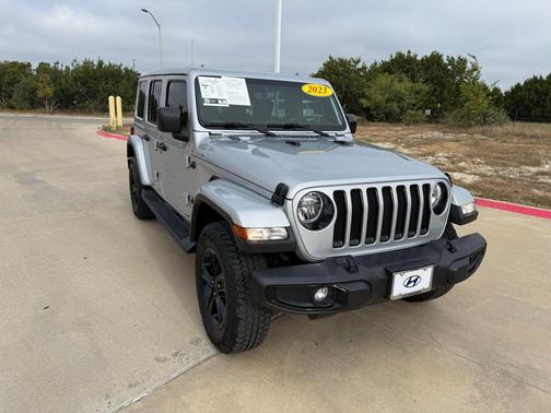 2023 Jeep Wrangler 4-Door Sahara Altitude 4x4
