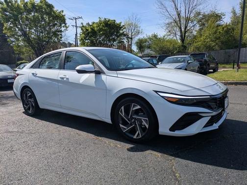 White 2025 Hyundai ELANTRA Limited