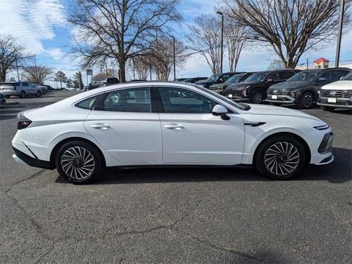 2025 Hyundai SONATA Hybrid Limited
