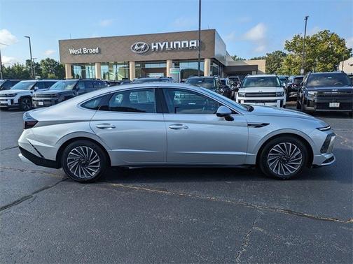 2025 Hyundai SONATA Hybrid Limited