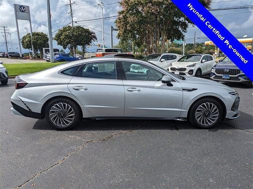 2025 Hyundai SONATA Hybrid Limited