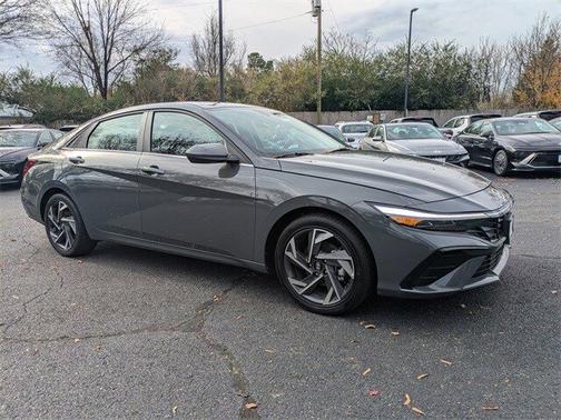 2025 Hyundai ELANTRA SEL Convenience