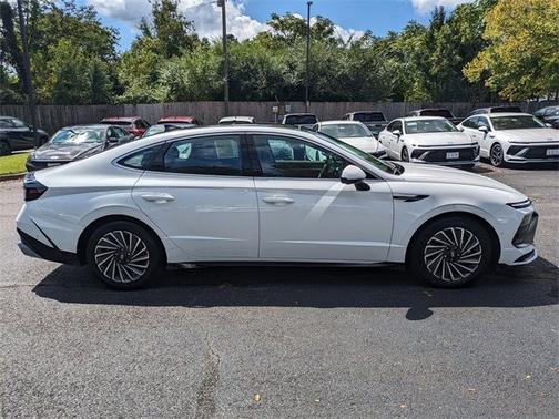 2025 Hyundai SONATA Hybrid Limited