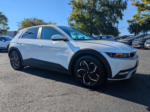 White 2024 Hyundai IONIQ 5 SEL