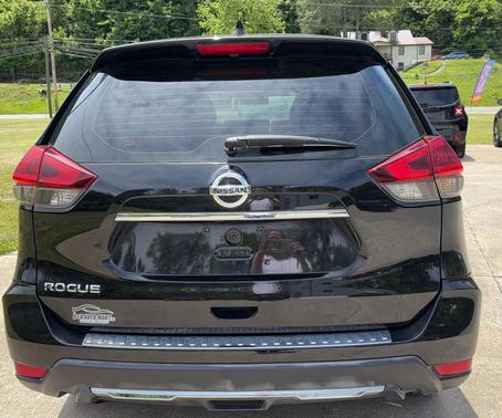 Magnetic Black 2018 Nissan Rogue S