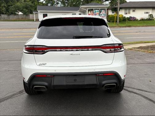 2023 Porsche Macan T