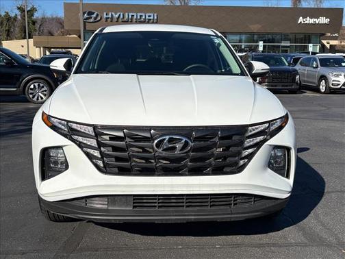 2022 Hyundai TUCSON SE